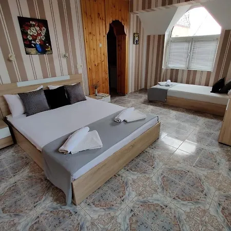 Art Rozalia 3* 拉夫达