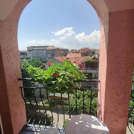 招待所 Art Rozalia 拉夫达