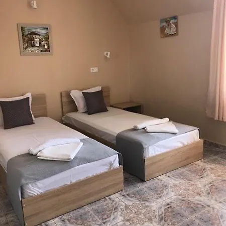 Art Rozalia 招待所 拉夫达