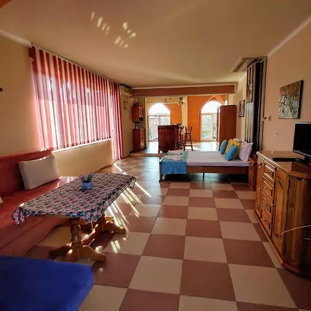 Art Rozalia 招待所 3*