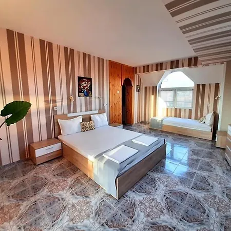 招待所 Art Rozalia 3*