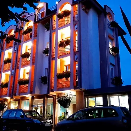 Art Rozalia 招待所 拉夫达