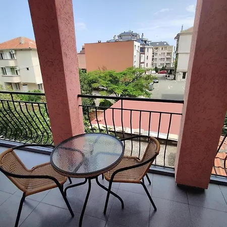 게스트하우스 Art Rozalia 3*