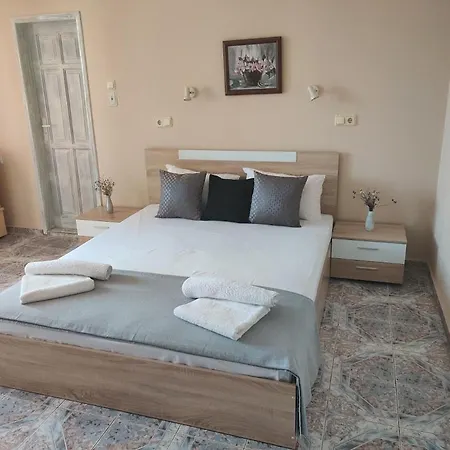 Art Rozalia 3*