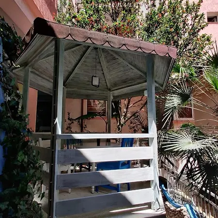 Art Rozalia Guest house