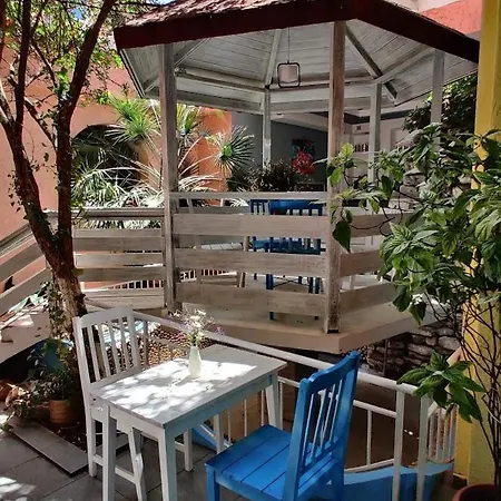 Guest house Art Rozalia Ravda