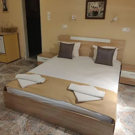 Art Rozalia 3* רבדה