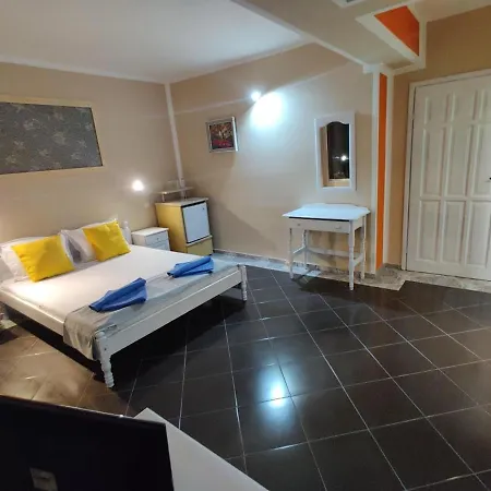 Guest house Art Rozalia 3*